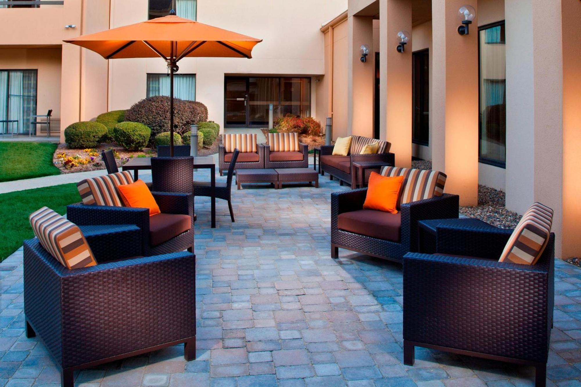 Courtyard By Marriott Little Rock West Exterior foto